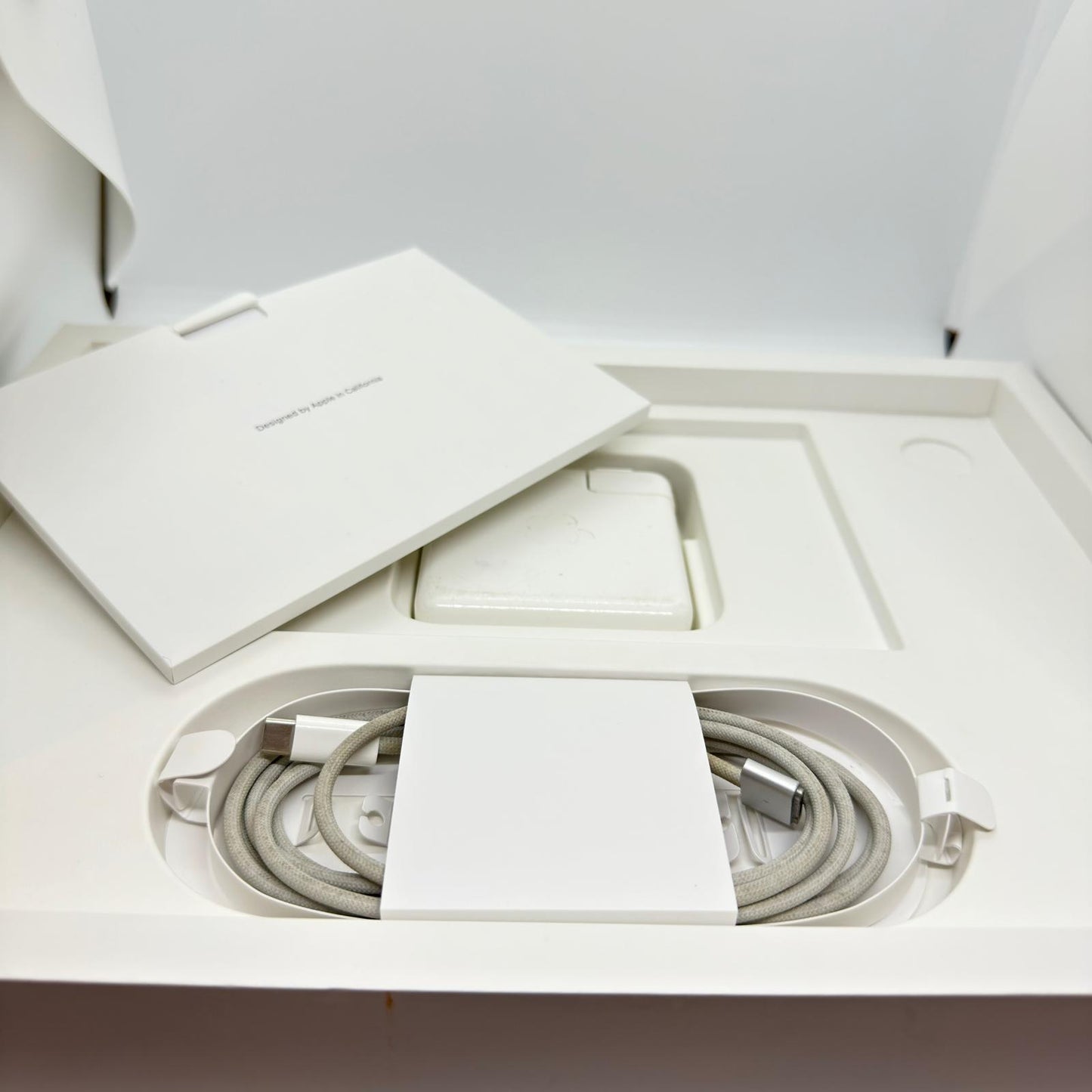 【全額返金保証】【最速発送】Apple MacBook Pro 14インチ 2021 M1Max 10CORE 32GB 1TB シルバー 82% 動作確認済