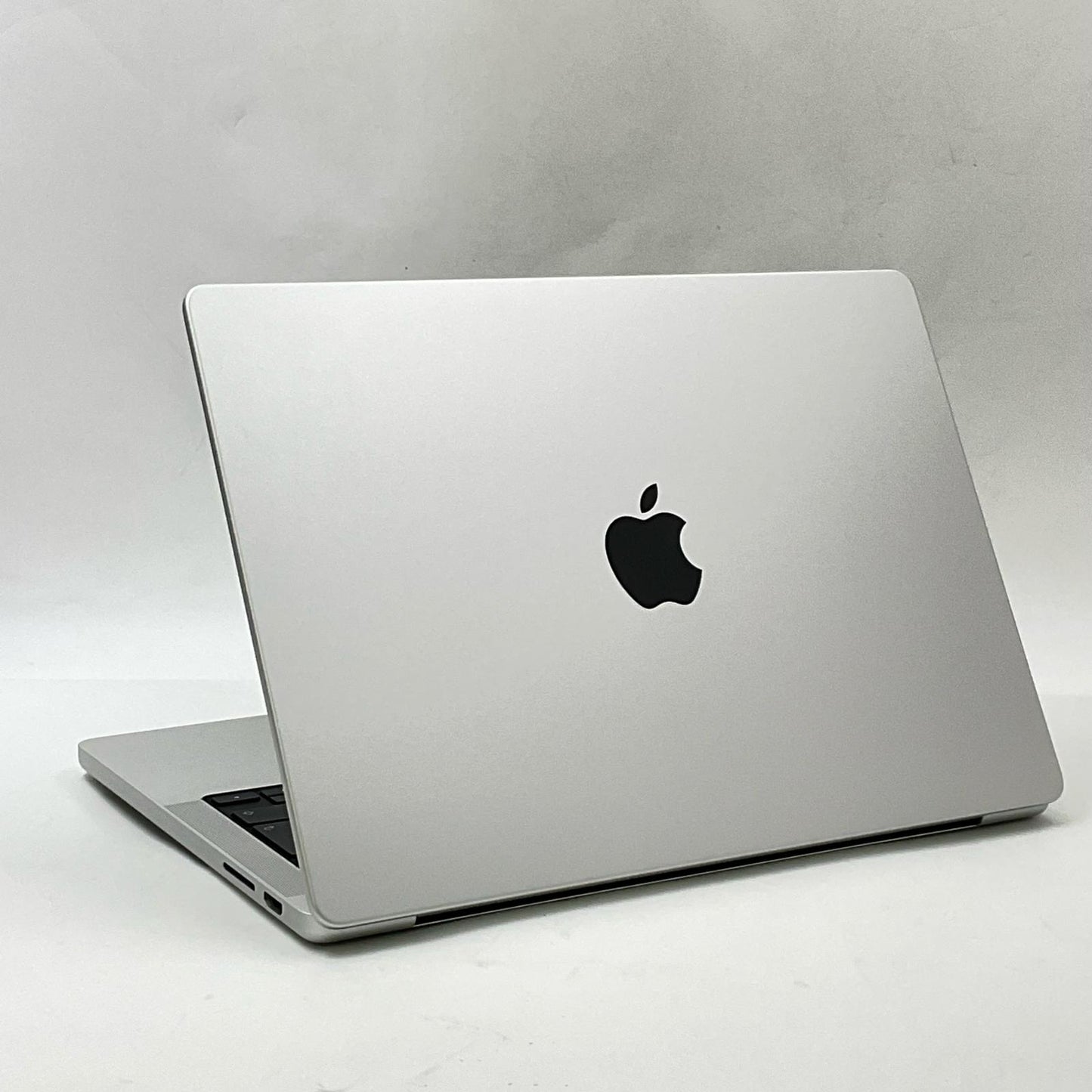 【全額返金保証】【最速発送】Apple MacBook Pro 14インチ 2023 Apple M3 16GB 512GB シルバー 100% 美品 動作確認済