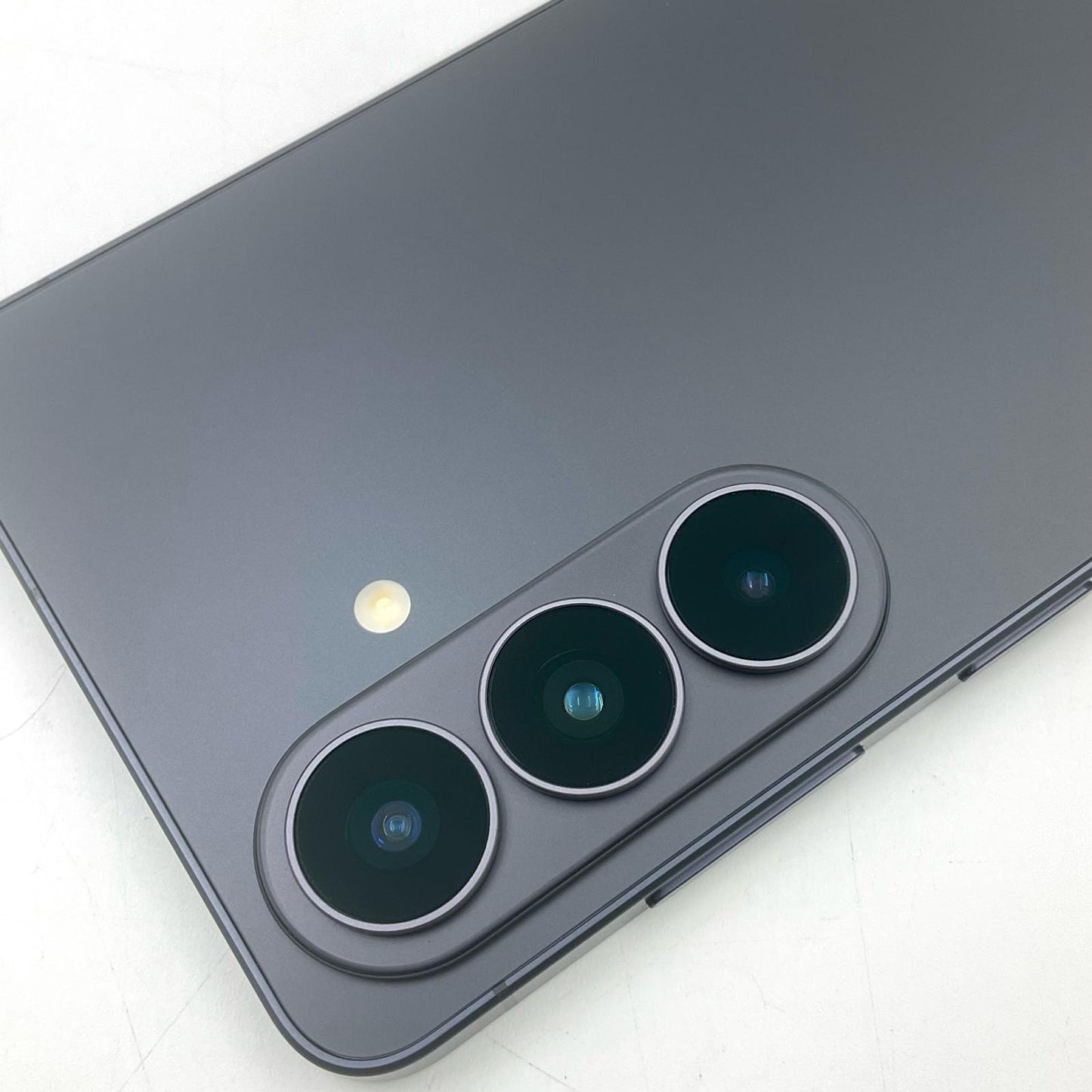 【全額返金保証】【最速発送】SAMSUNG Galaxy S26 256GB ブラック docomo SC-51G 超美品 動作確認済