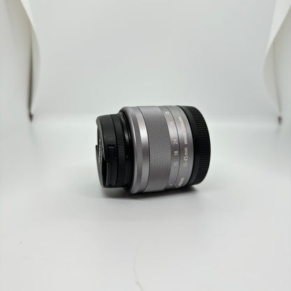 【全額返金保証】【最速発送】 デジタル一眼 EOS M10 EF-M 15-45mm F3.5-6.3 IS STM レンズキット ホワイト 動作確認済