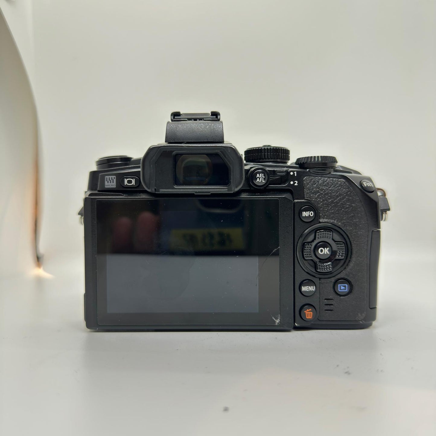 【全額返金保証】【最速発送】 デジタル一眼 OM-D E-M1 ブラック ボディ 動作確認済