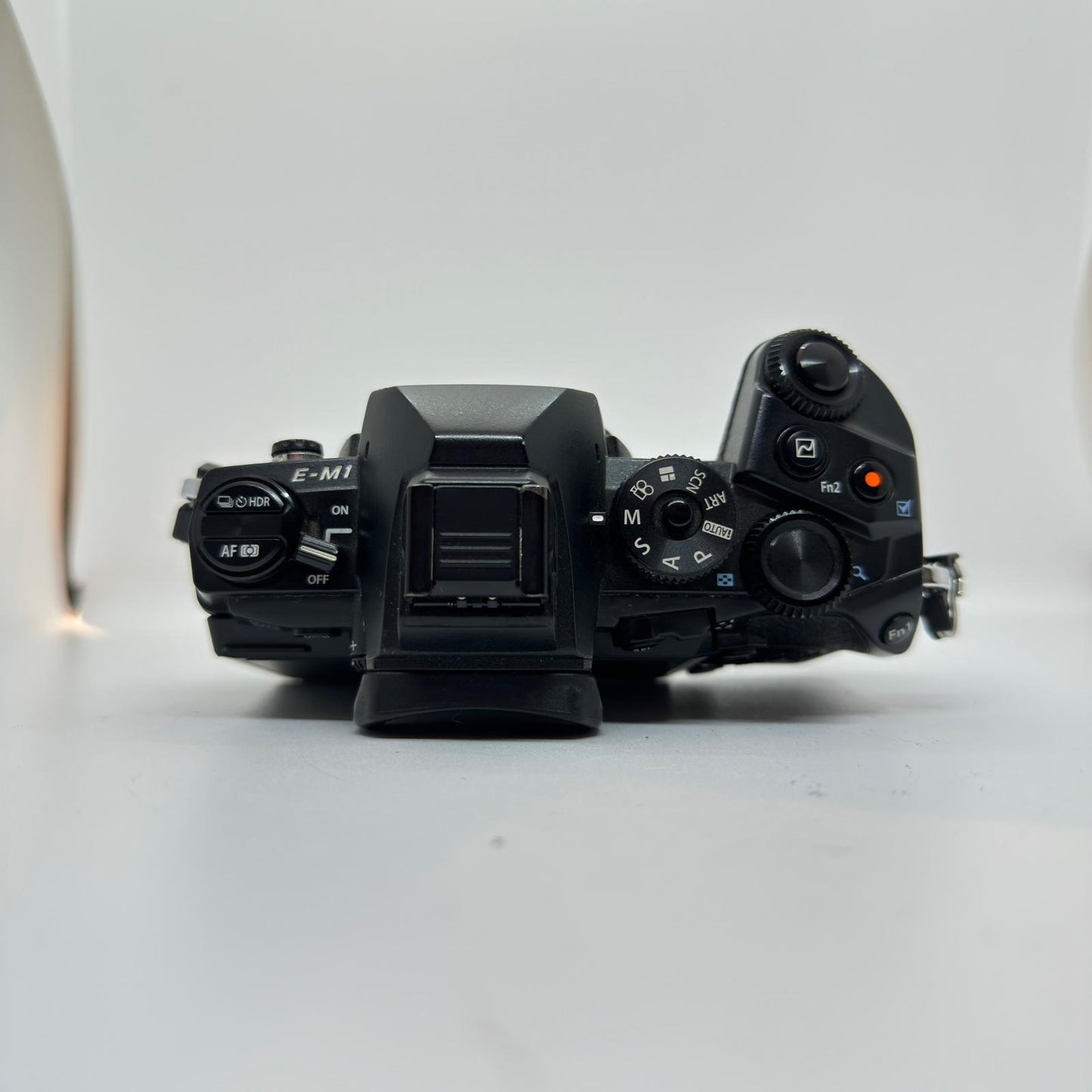 【全額返金保証】【最速発送】 デジタル一眼 OM-D E-M1 ブラック ボディ 動作確認済