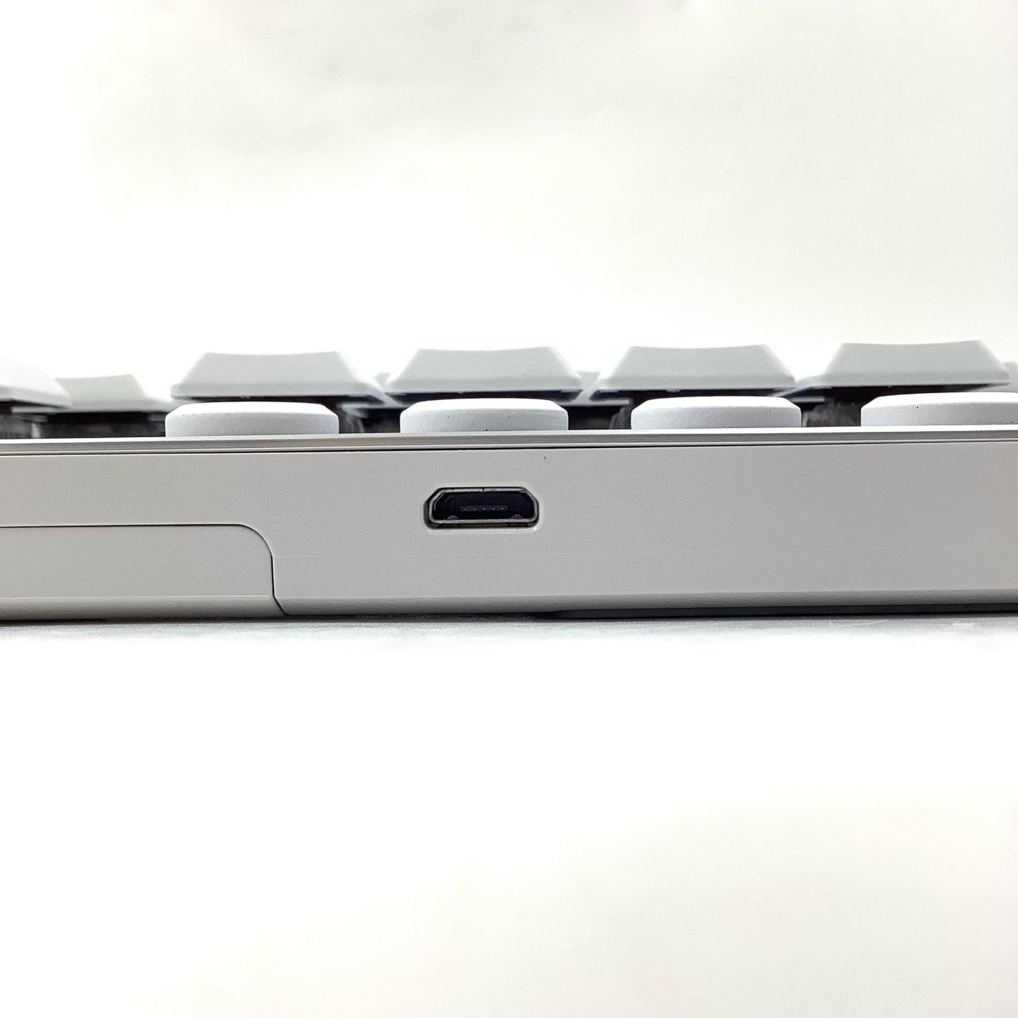 【全額返金保証】【最速発送】Logicool G913 TKL テンキーレス LIGHTSPEED ワイヤレス RGB メカニカル ゲーミング キーボード YR0076 超美品 動作確認済