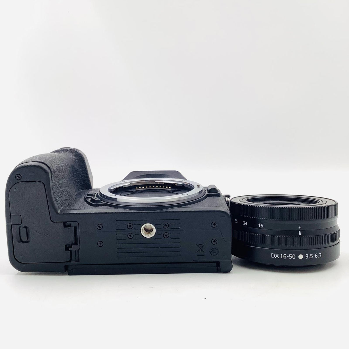 【全額返金保証】【最速発送】Nikon デジタル一眼 Z50II 16-50 VR レンズキット ブラック 美品 動作確認済