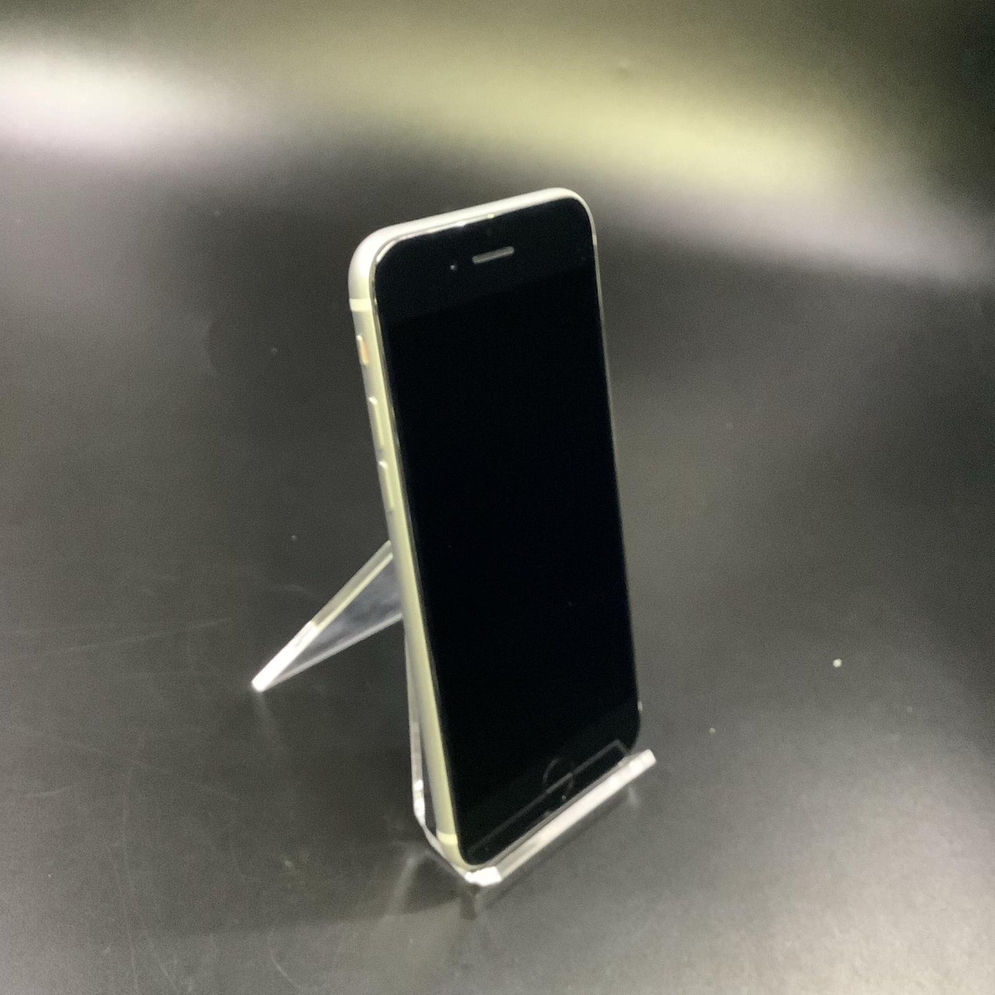 【全額返金保証】【最速発送】Apple iPhone iPhone SE（第2世代） 64GB ホワイト au 白ロム 動作確認済 78%