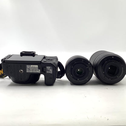 【全額返金保証】【最速発送】Nikon デジタル一眼 D5600 ダブルズームキット ブラック 美品 動作確認済