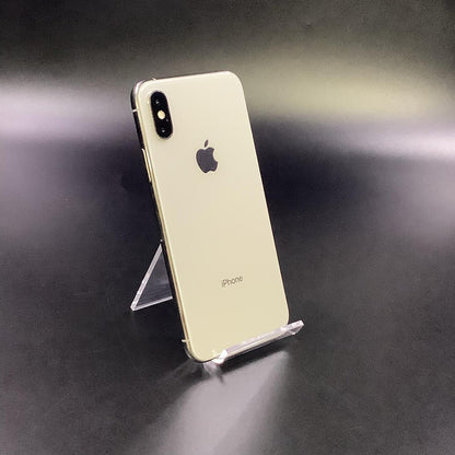 【全額返金保証】【最速発送】Apple iPhone iPhone XS 64GB シルバー docomo 白ロム 動作確認済 78%