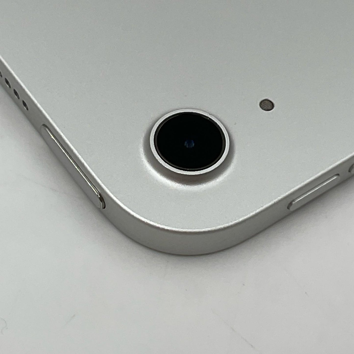 【全額返金保証】【最速発送】Apple iPad iPad A16 11インチ 128GB シルバー Wi-Fi 超美品 動作確認済