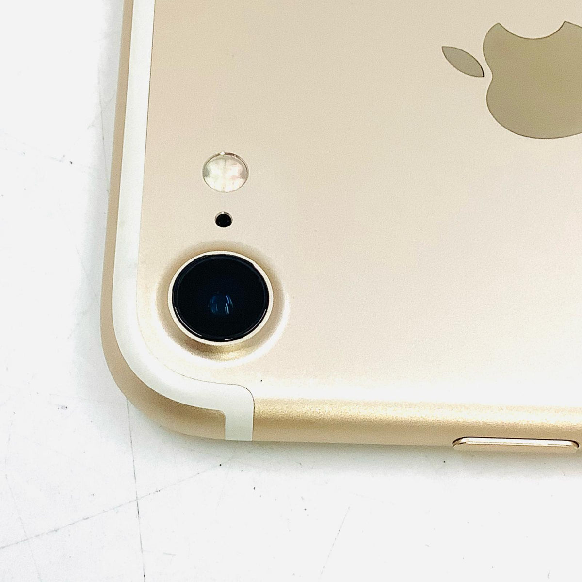 【全額返金保証】【最速発送】Apple iPhone iPhone 7 32GB ゴールド SIMフリー 白ロム 動作確認済 66%