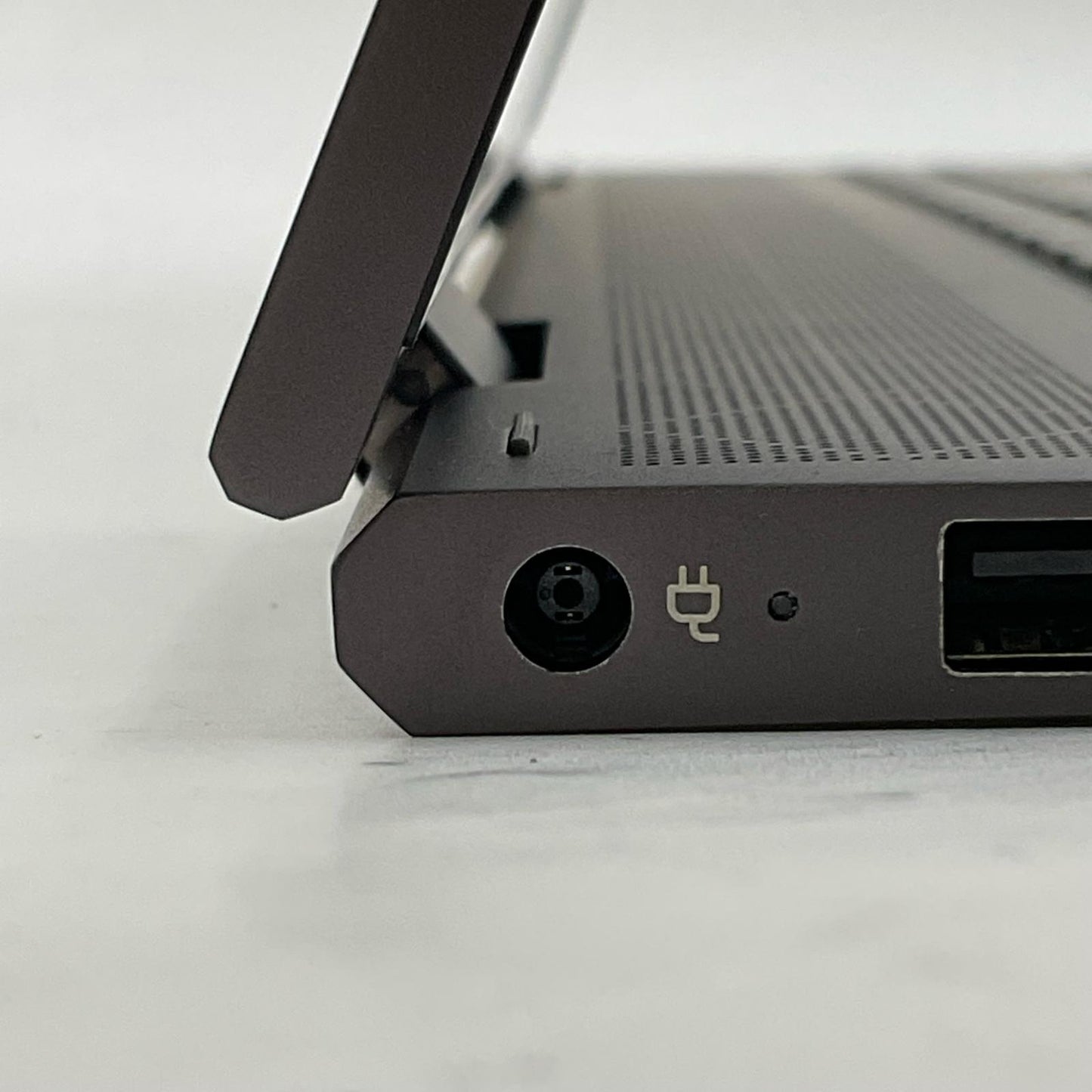 【全額返金保証】【最速発送】HP ENVY x360 15-ds0002AU Ryzen 7 3700U 2.3GHz 16GB M.2 SSD 512GB 100% 美品 動作確認済