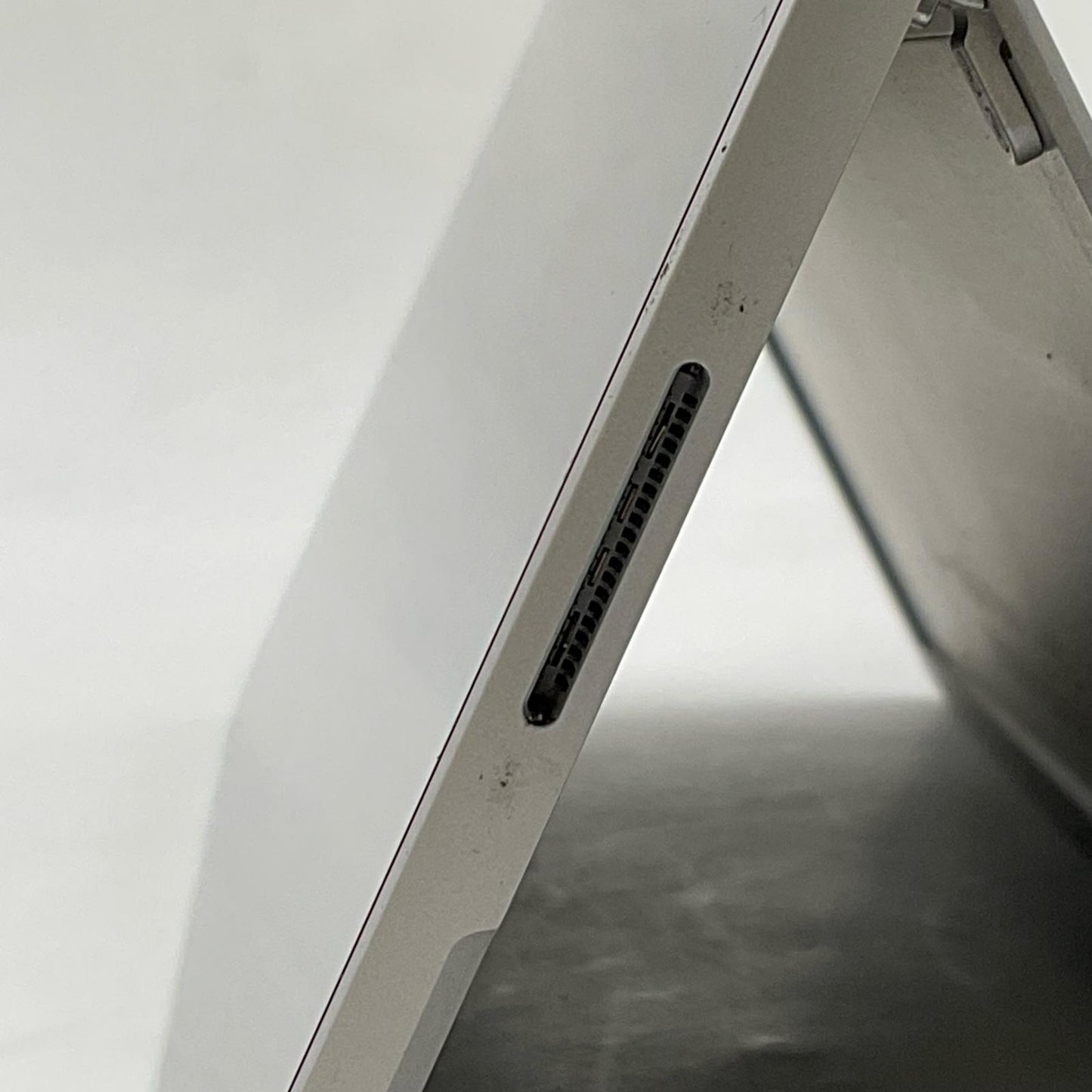 【最速発送】Microsoft Surface Pro 7 i5-1035G4 1.1GHz 8GB M.2 SSD 128GB 82.6%【難有】