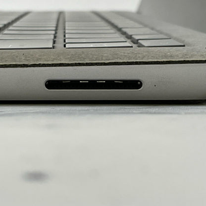 【最速発送】Microsoft Surface Laptop 2 i5-8250U 1.6GHz 8GB M.2 SSD 256GB 76.8%【難有】