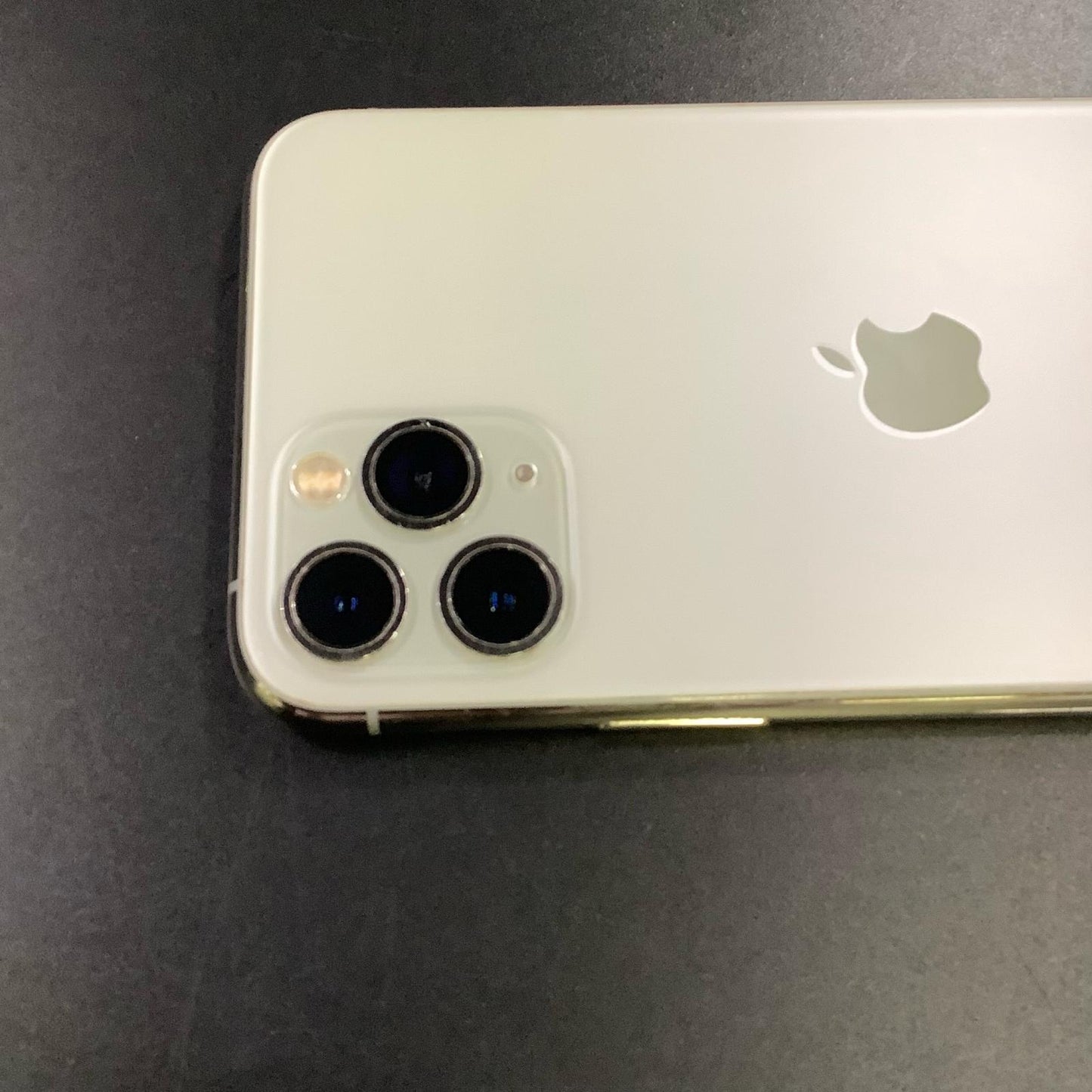【全額返金保証】【最速発送】Apple iPhone iPhone 11 256GB ホワイト Softbank 白ロム 動作確認済 78%