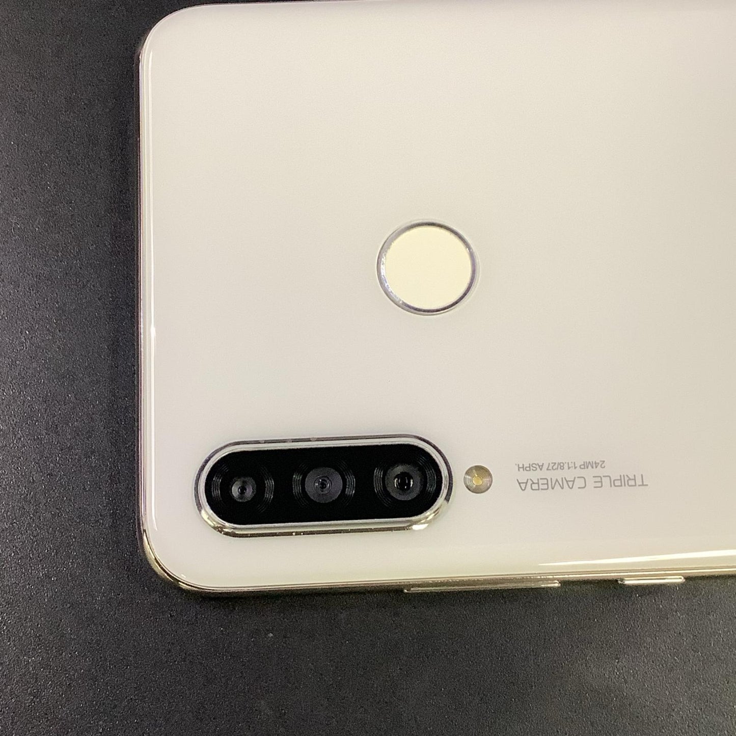 【全額返金保証】【最速発送】Huawei P lite 30 64GB ホワイト Softbank MAR-LX2J 白ロム 動作確認済