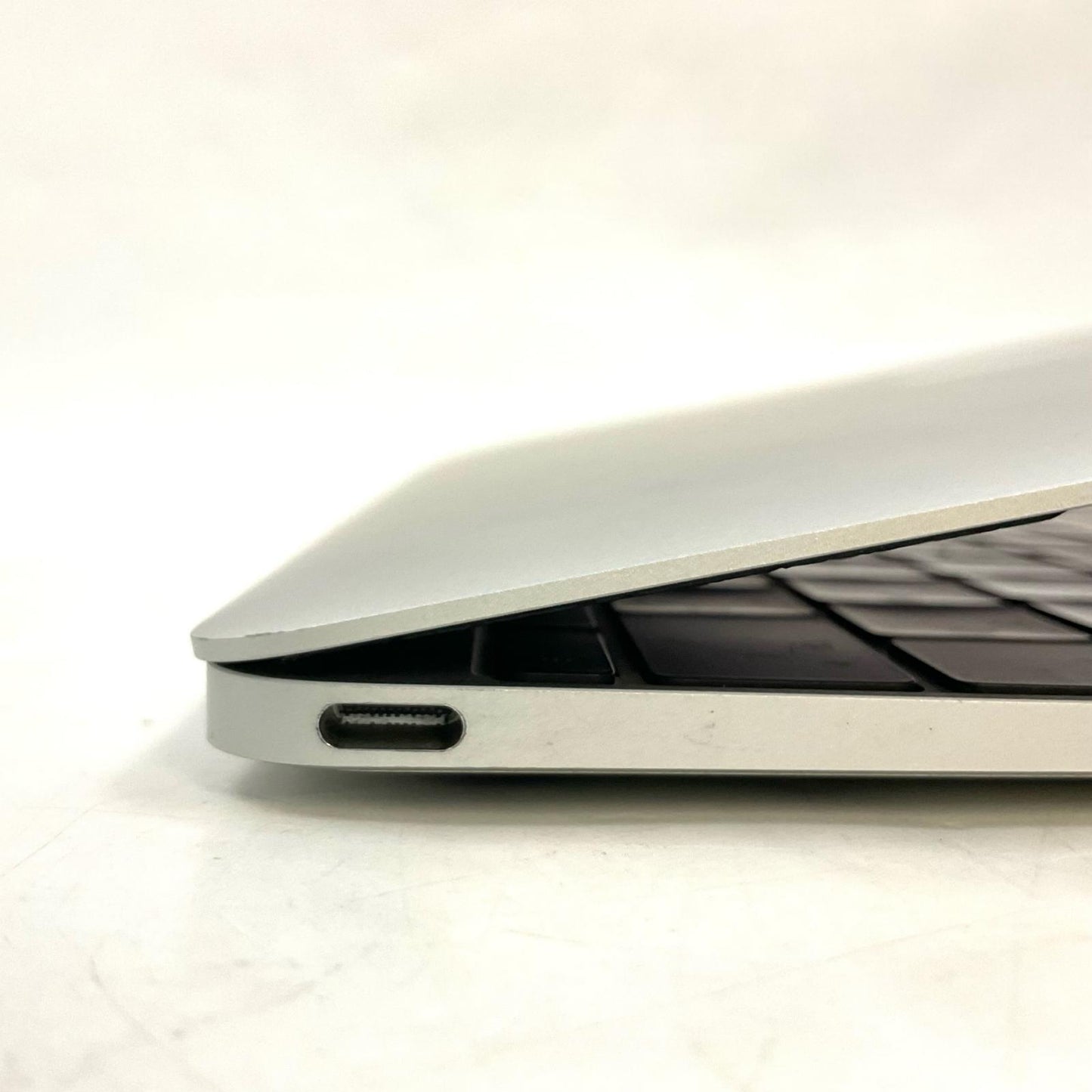 【最速発送】Apple MacBook 12インチ 2017 1.2 GHz デュアルコア Intel Core m3 8GB 256GB シルバー【難有】