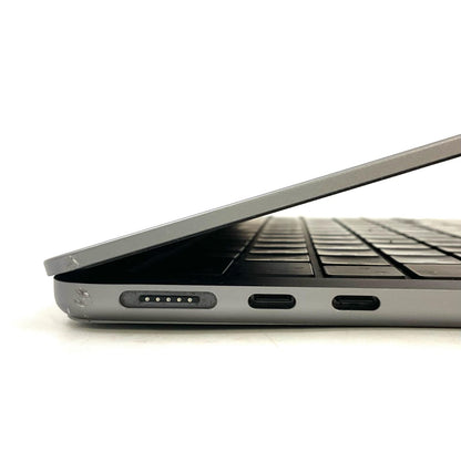 【全額返金保証】【最速発送】Apple MacBook Air 13インチ 2024 Apple M3 16GB 256GB スペースグレイ 95% 美品 動作確認済