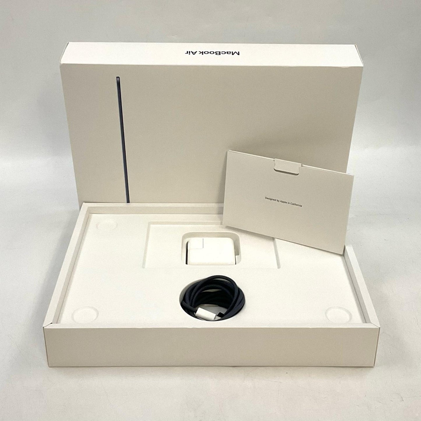 【全額返金保証】【最速発送】Apple MacBook Air 13インチ 2022 Apple M2 8GB 256GB ミッドナイト 95% 美品 動作確認済