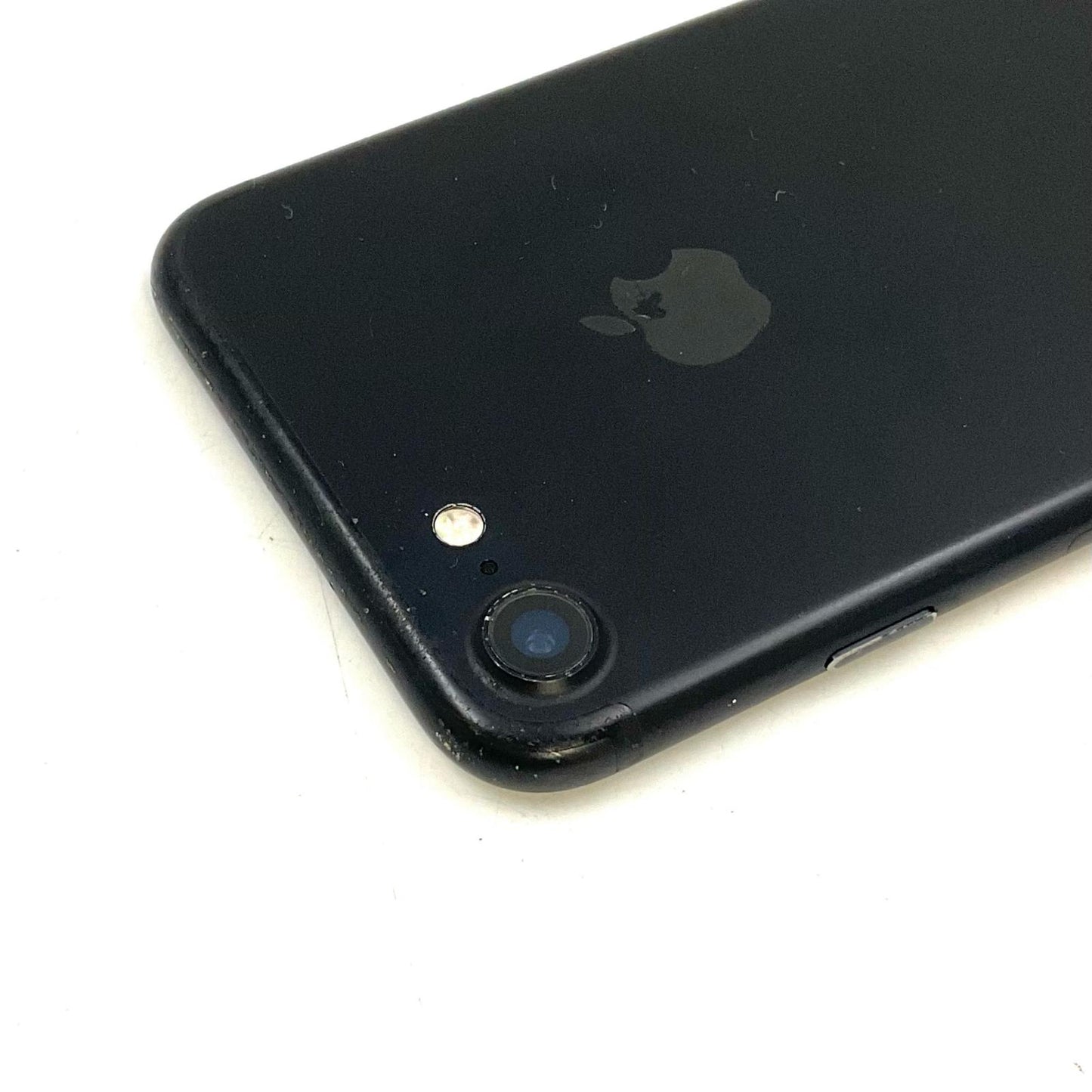 【最速発送】Apple iPhone iPhone 7 32GB ブラック au 白ロム【難有】 50%