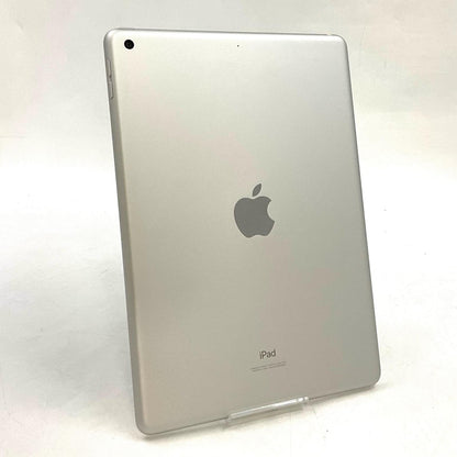 【全額返金保証】【最速発送】Apple iPad iPad 10.2インチ 第8世代 32GB シルバー Wi-Fi 美品 動作確認済