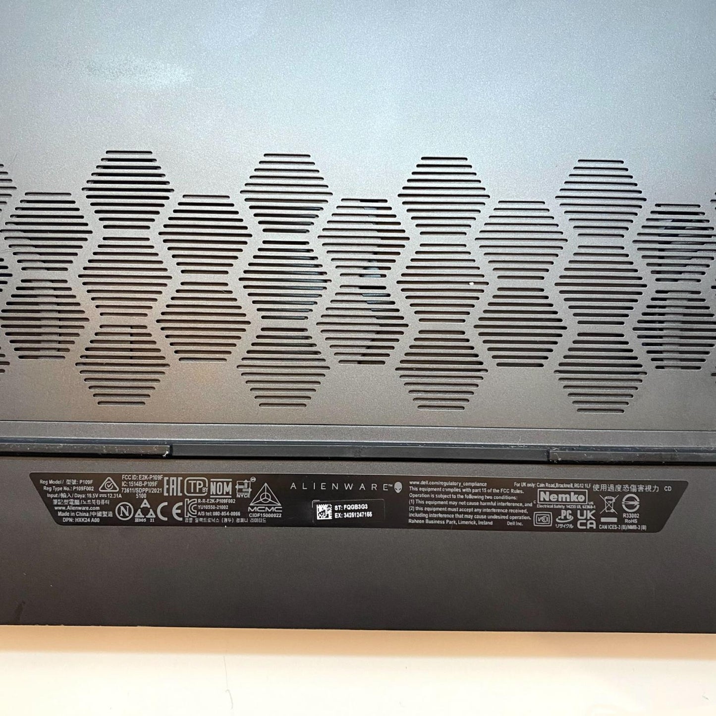 【最速発送】DELL AlienWare m15 Ryzen Ed. R5 P109F AMD Ryzen 9 5900HX with Radeon Graphics 16GB SSD 1TB NVIDIA GeForce RTX 3070 Laptop GPU 76%【難有】