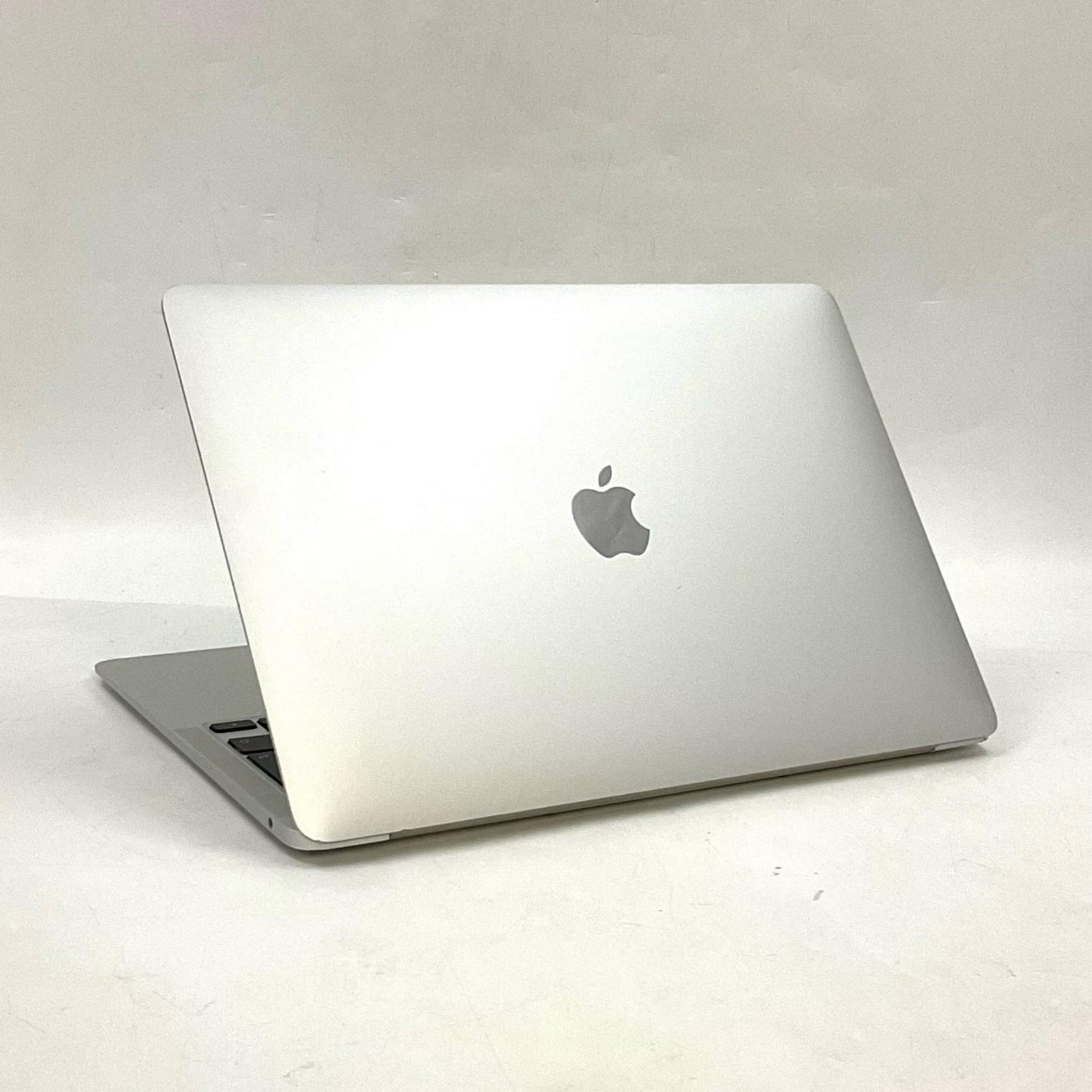 【最速発送】Apple MacBook Air 13インチ 2020 1.1 GHz デュアルコア Intel Core i3 8GB 256GB シルバー【難有】