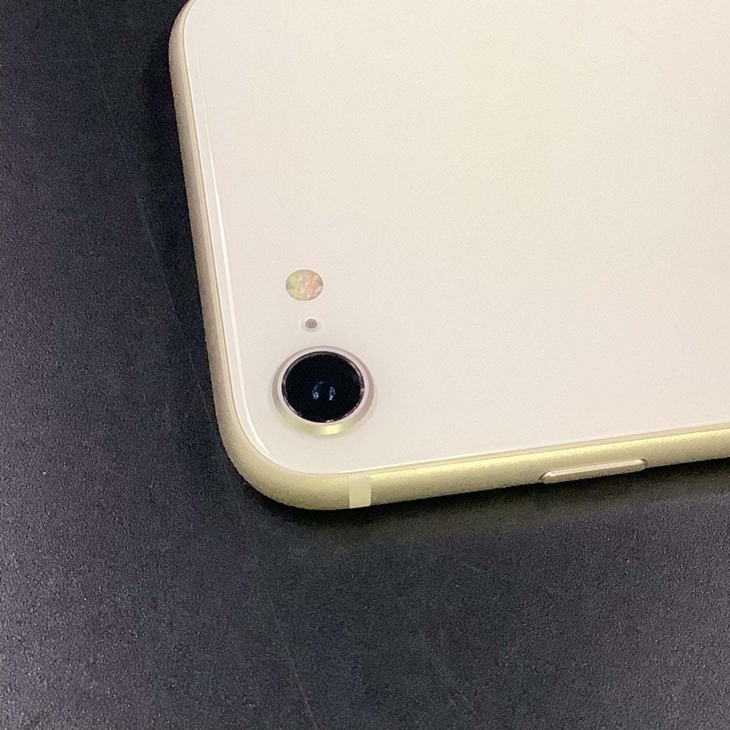 【全額返金保証】【最速発送】Apple iPhone iPhone SE（第3世代） 64GB スターライト Softbank SIMフリー 白ロム 美品 動作確認済 95%