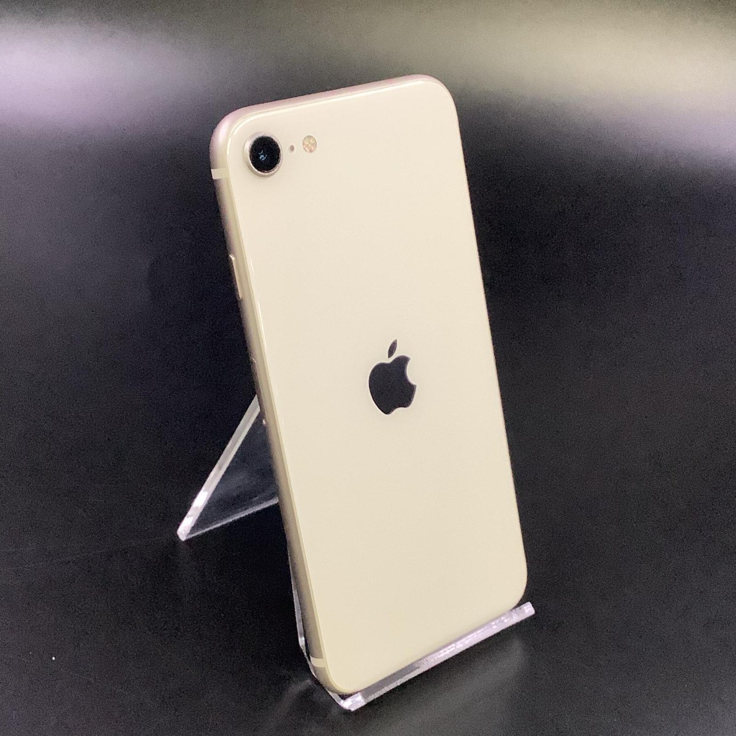 【全額返金保証】【最速発送】Apple iPhone iPhone SE（第3世代） 64GB スターライト Softbank 白ロム 動作確認済 78%