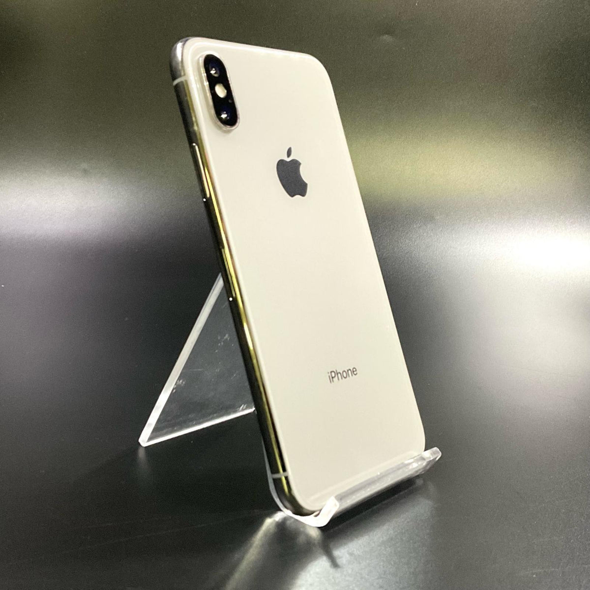 【全額返金保証】【最速発送】Apple iPhone iPhone X 64GB シルバー au SIMフリー 白ロム 動作確認済 79%
