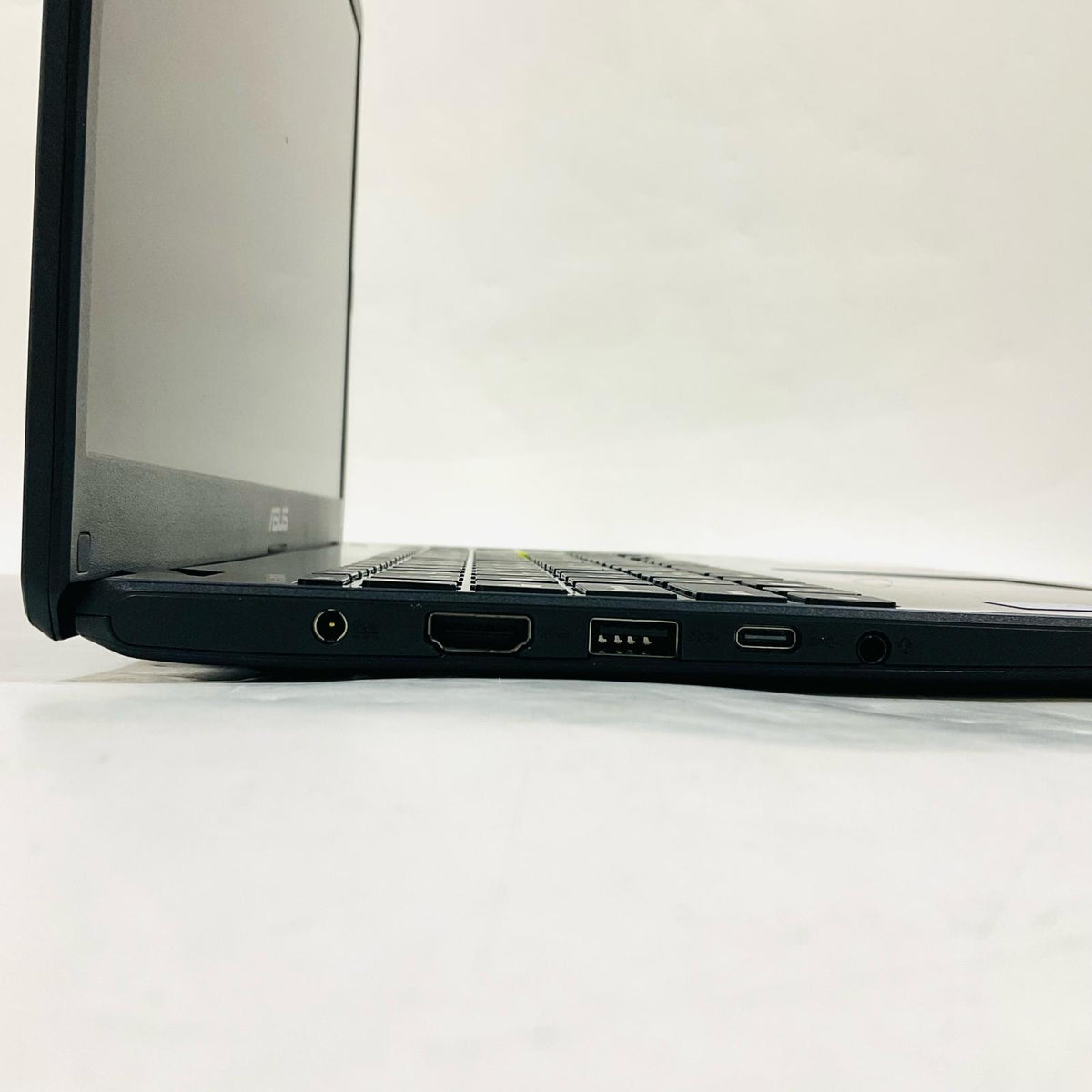 【最速発送】ASUS VivoBook E510MA-EJ934WS Intel(R) Celeron(R) N4020 CPU @ 1.10GHz 4GB SSD 128GB 91.6%【難有】