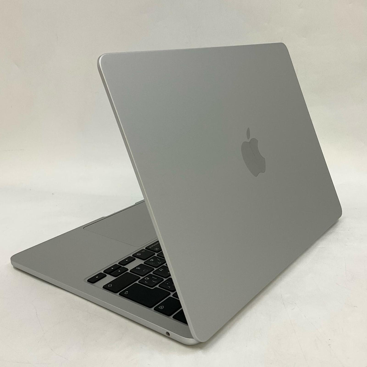【全額返金保証】【最速発送】Apple MacBook Air 13インチ 2025 Apple M4 16GB 256GB シルバー 100% 美品 動作確認済