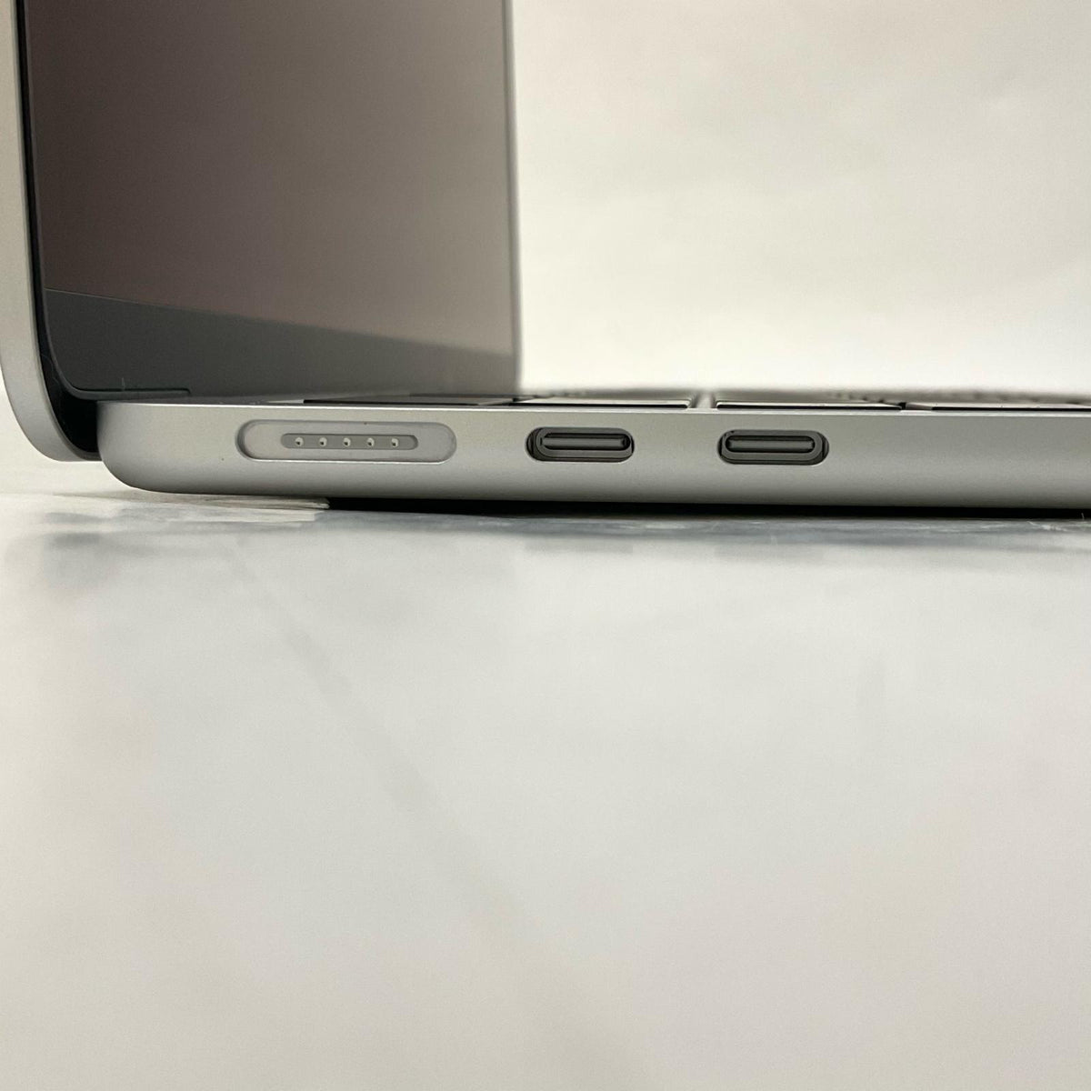 【全額返金保証】【最速発送】Apple MacBook Air 13インチ 2025 Apple M4 16GB 256GB シルバー 100% 美品 動作確認済