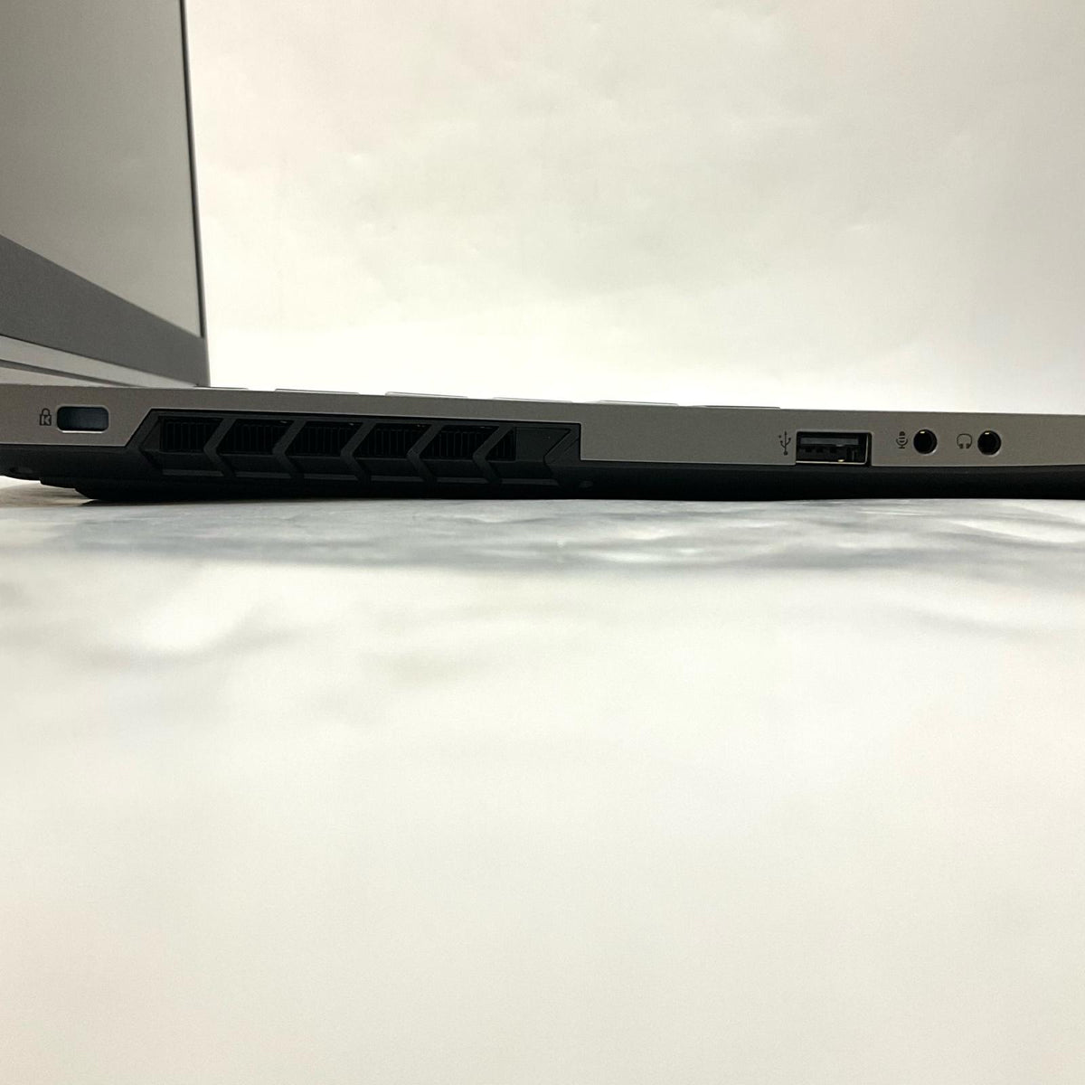 【全額返金保証】【最速発送】ドスパラ GALLERIA ゲーミングノートPC RL7C-R35-5N intel Core i7-13620H 16GB M.2 SSD 500GB NVIDIA GeForce RTX 3050 6GB Laptop 100% 美品 動作確認済