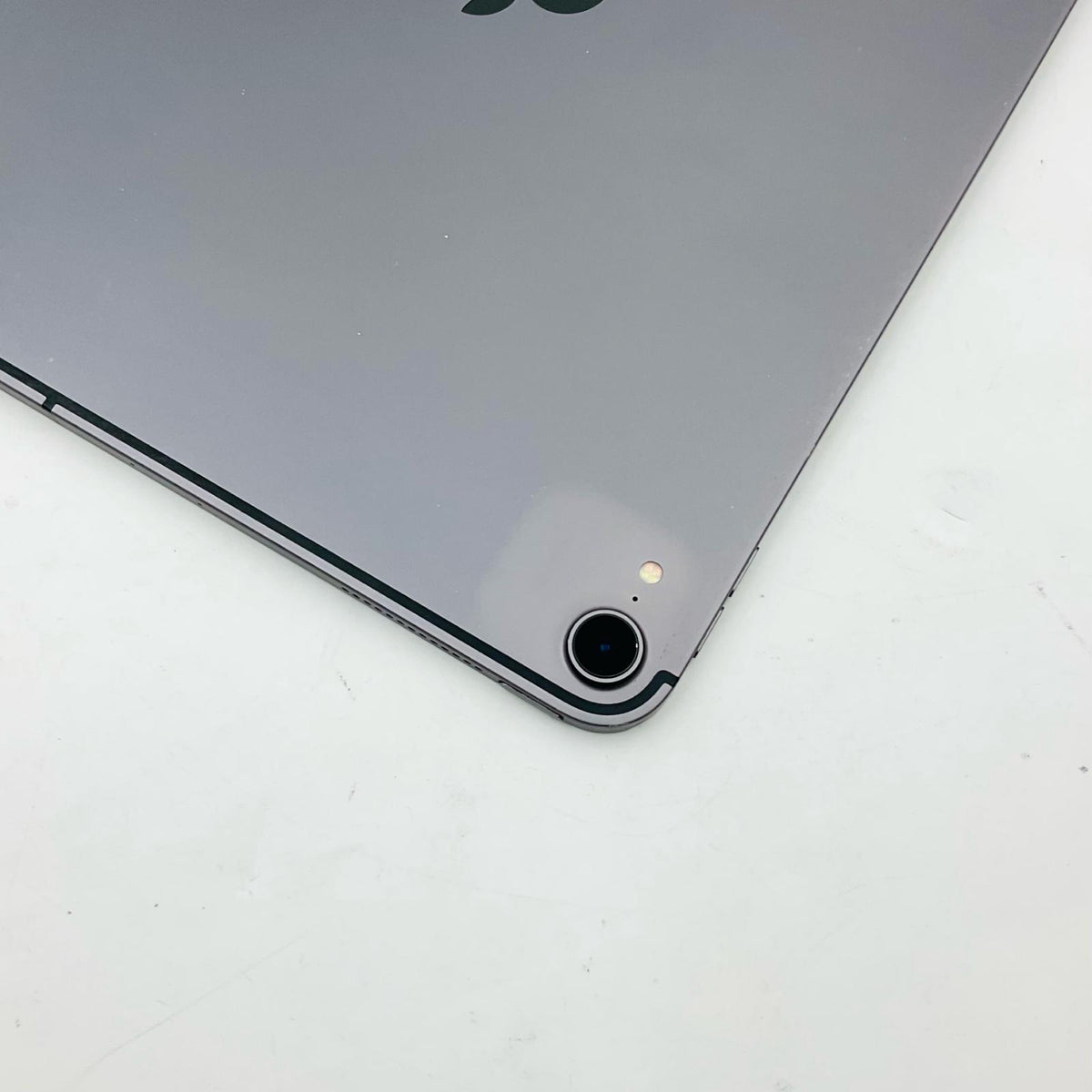 【最速発送】Apple iPad Pro 11インチ 256GB スペースグレイ WiFi+Cellular SIMフリー 白ロム【難有】
