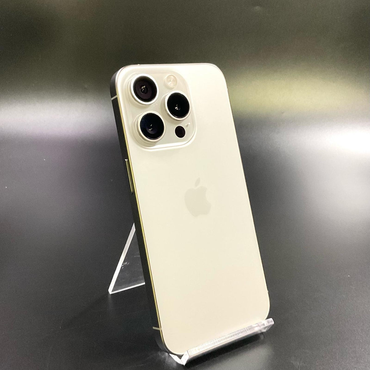 【全額返金保証】【最速発送】Apple iPhone iPhone 15 Pro 256GB ホワイトチタニウム SIMフリー 白ロム 美品 動作確認済 86%