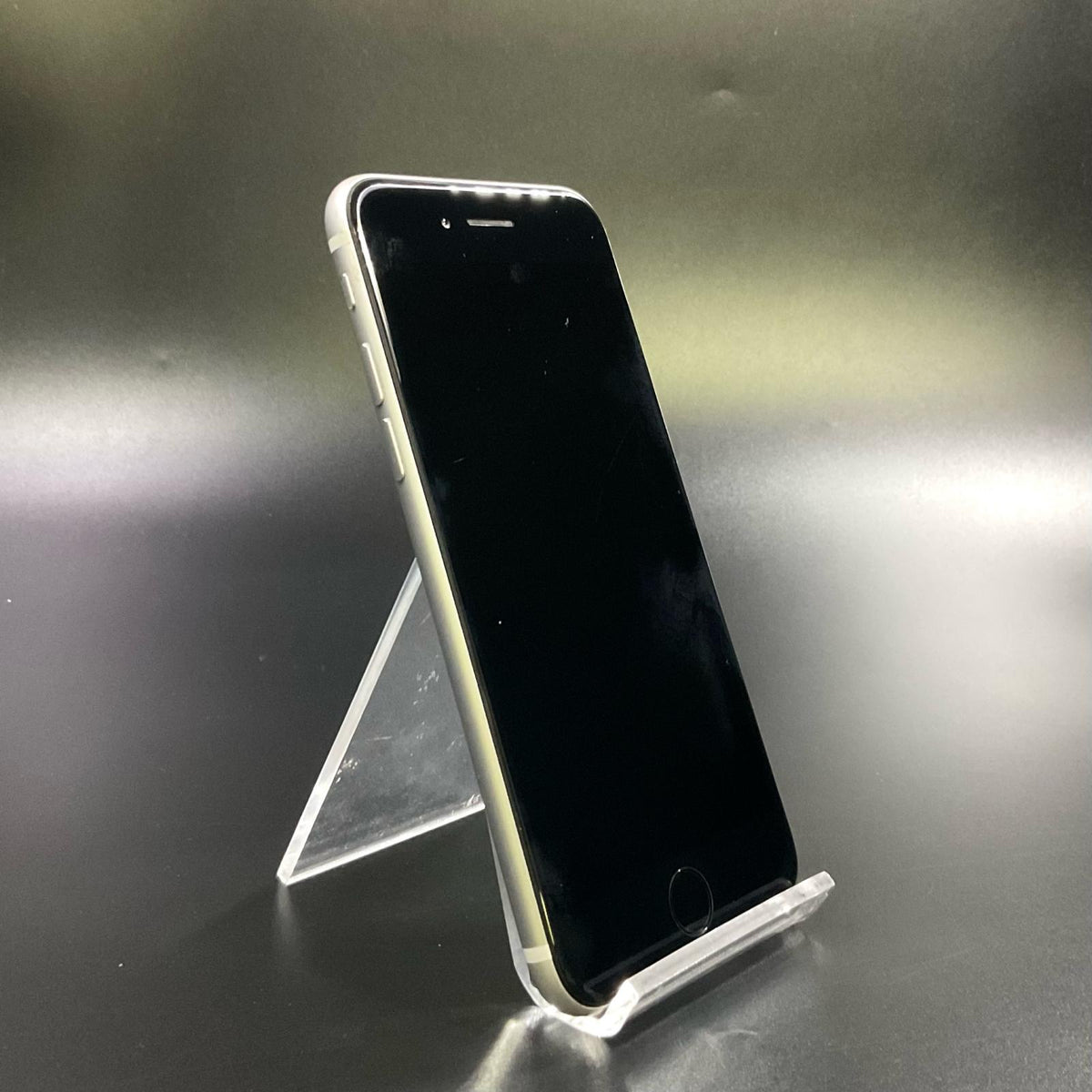 【全額返金保証】【最速発送】Apple iPhone iPhone SE（第2世代） 64GB ホワイト docomo SIMフリー 白ロム 動作確認済 75%