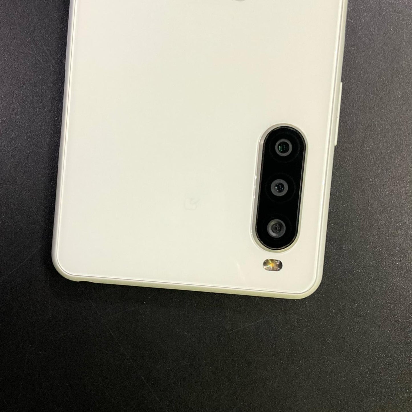 【全額返金保証】【最速発送】Sony Xperia 10 II 64GB ホワイト docomo SIMフリー SO-41A 白ロム 動作確認済