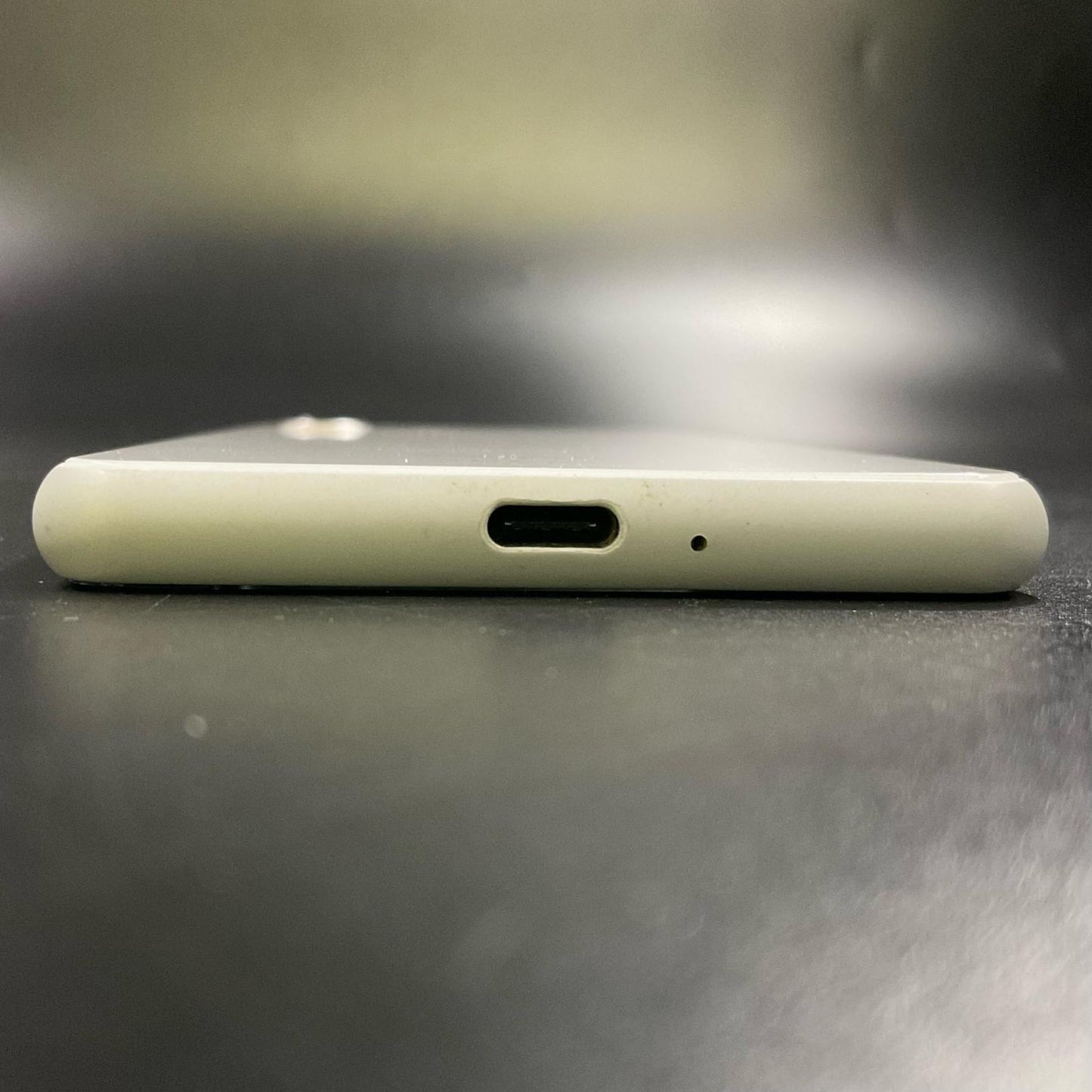 【全額返金保証】【最速発送】Sony Xperia 10 II 64GB ホワイト docomo SIMフリー SO-41A 白ロム 動作確認済