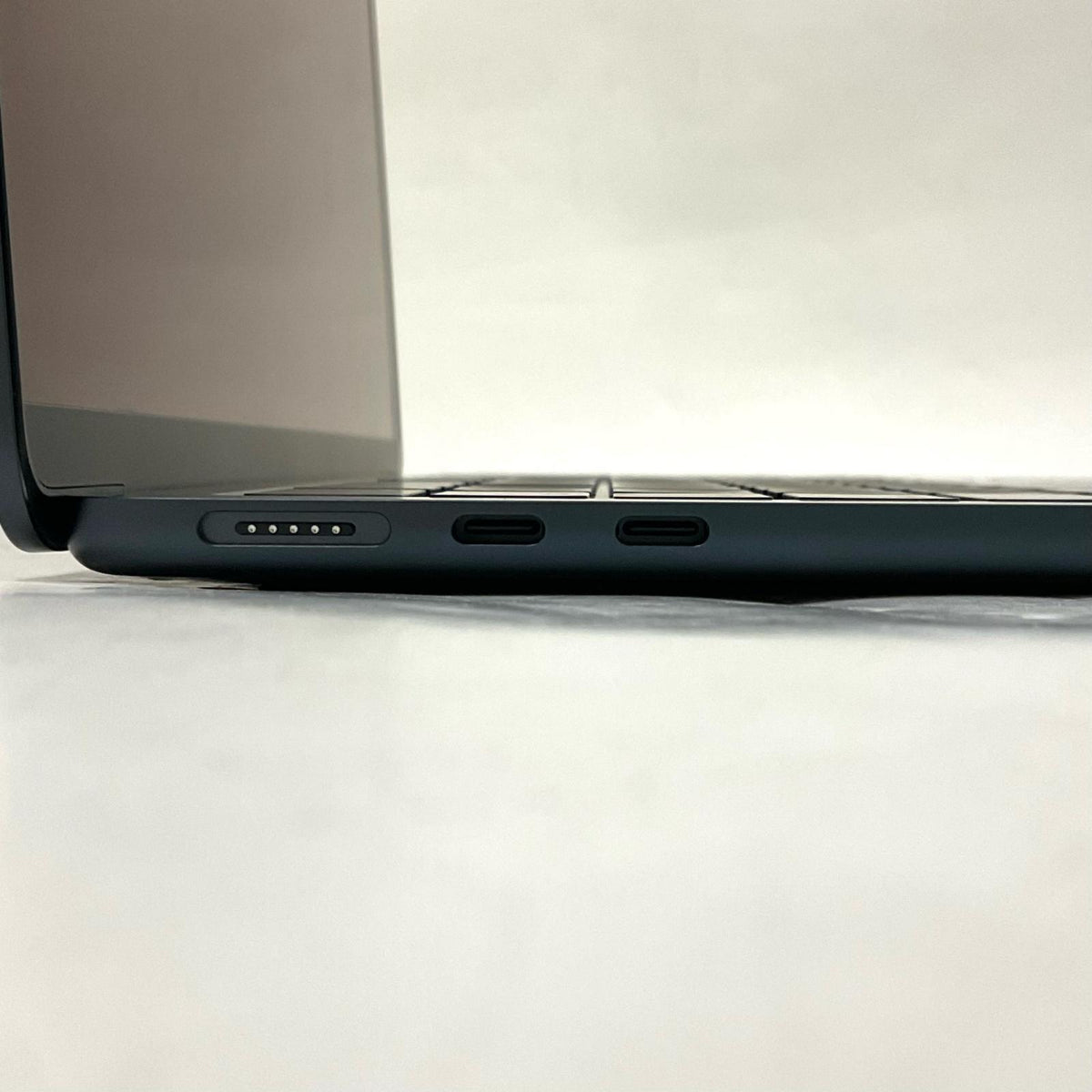 【全額返金保証】【最速発送】Apple MacBook Air 13.6インチ 2024 Apple M3 16GB 512GB ミッドナイト 100% 美品 動作確認済