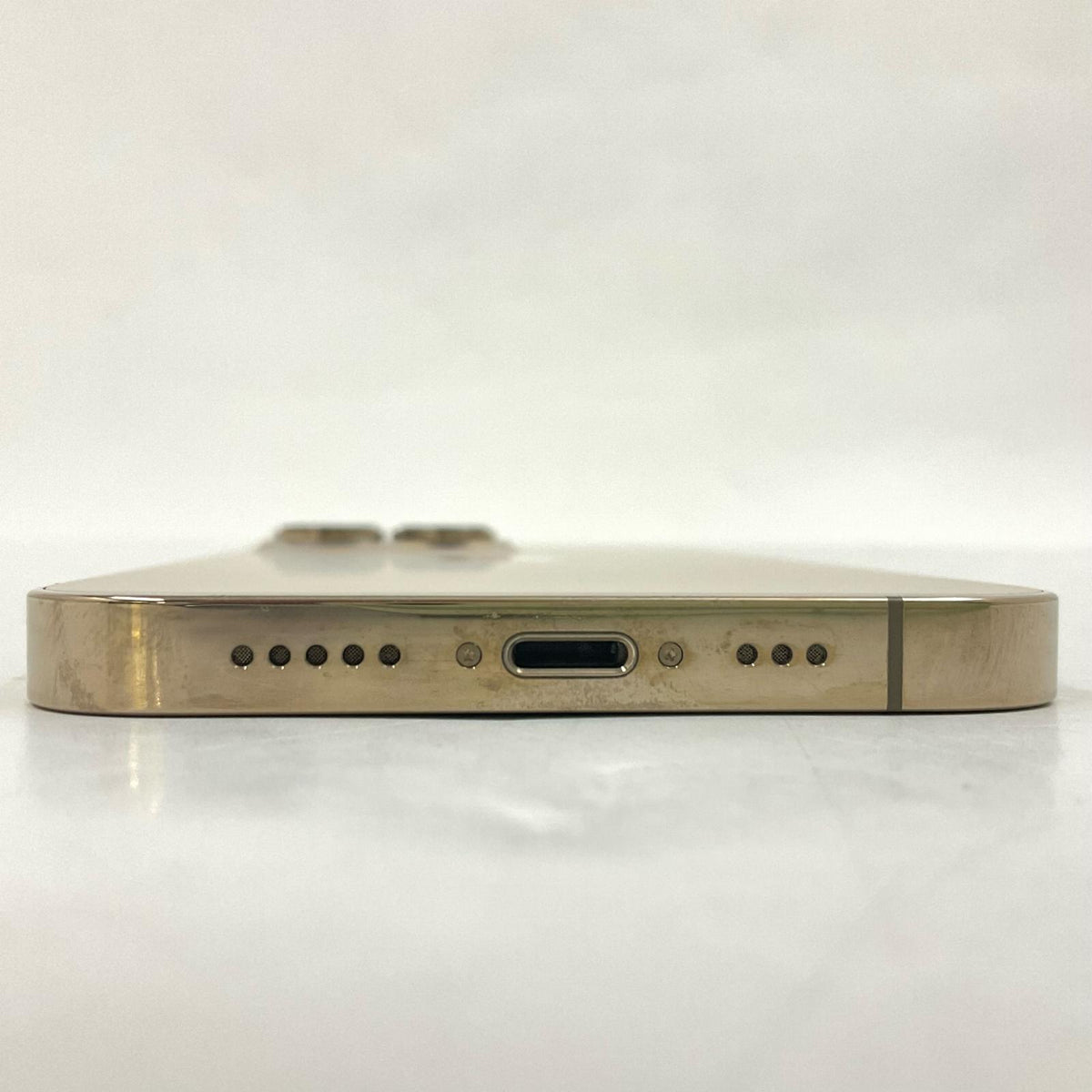 【全額返金保証】【最速発送】Apple iPhone iPhone 13 Pro 256GB ゴールド docomo 白ロム 動作確認済 77%