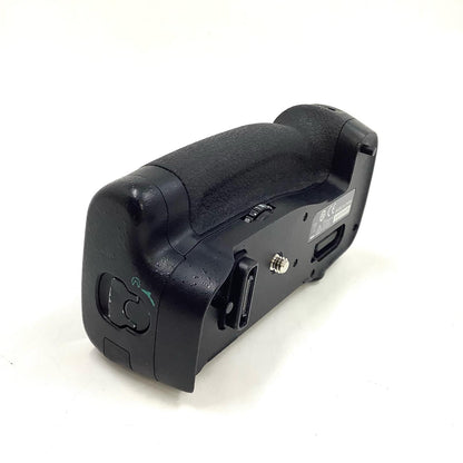 【全額返金保証】【最速発送】Nikon マルチパワーバッテリーパック MB-D17 美品 動作確認済