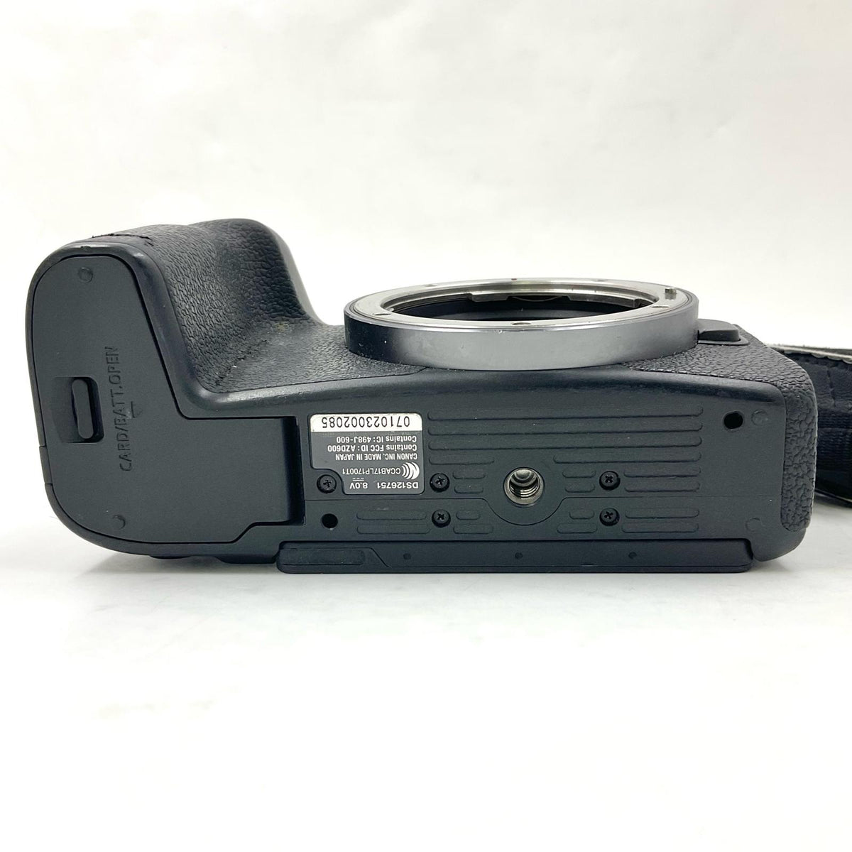 【最速発送】Canon デジタル一眼 EOS RP ボディ ブラック【難有】