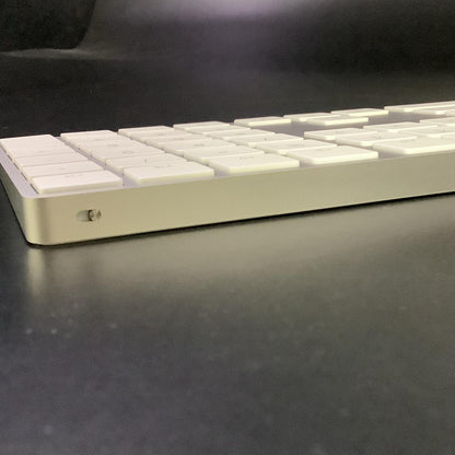 【全額返金保証】【最速発送】Apple Magic Keyboard テンキー付き A1843 美品 動作確認済