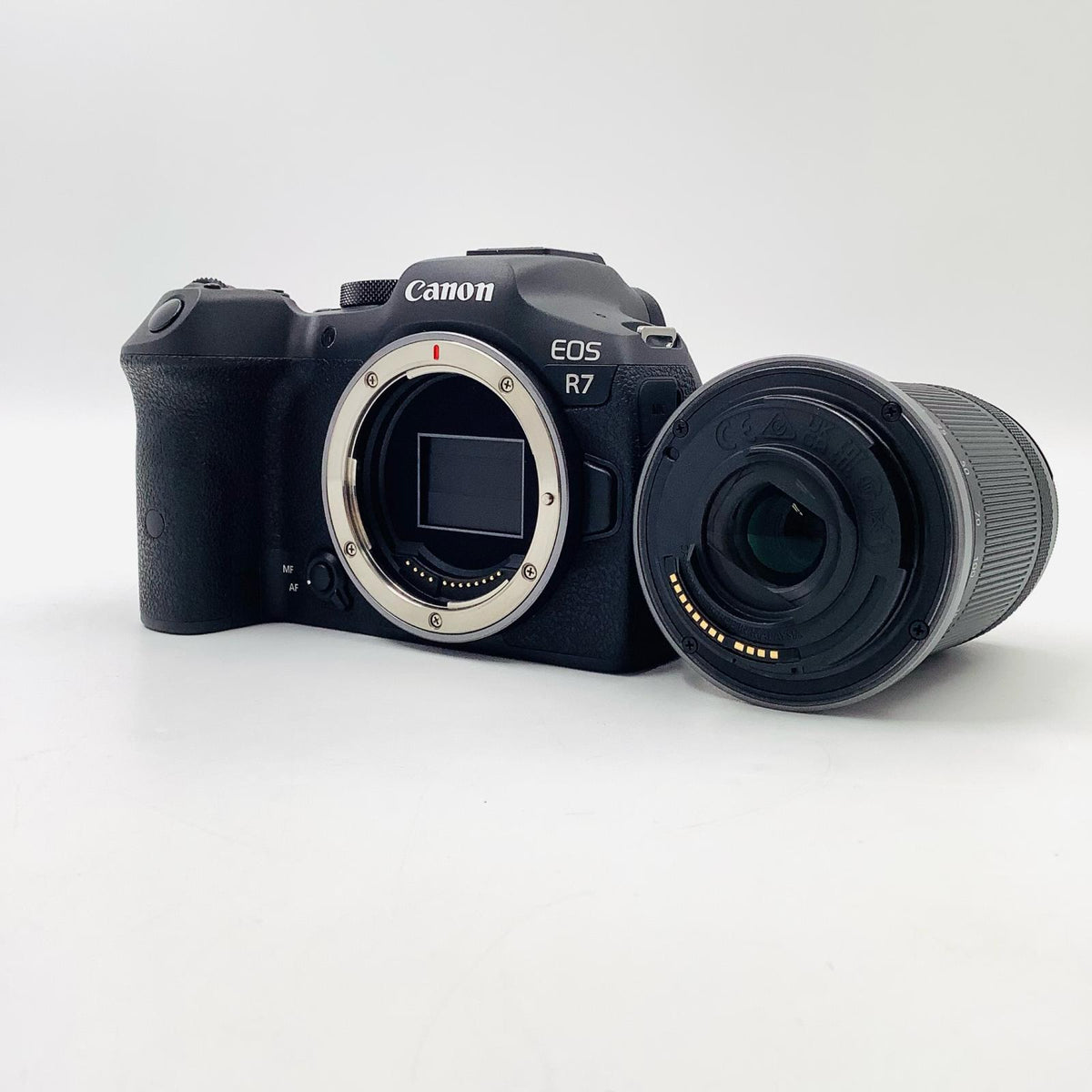 【全額返金保証】【最速発送】Canon デジタル一眼 EOS R7 RF-S18-150 IS STM レンズキット ブラック 超美品 動作確認済