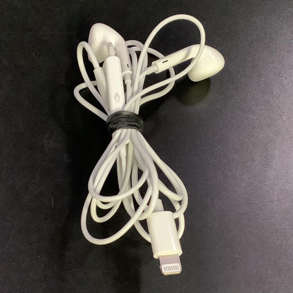 【全額返金保証】【最速発送】Apple iPhone iPhone 11 64GB ホワイト au 白ロム 動作確認済 75%