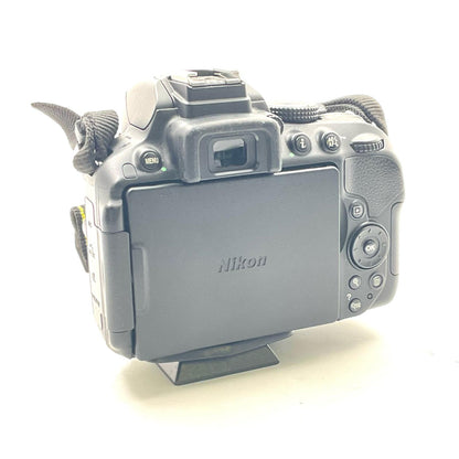 【全額返金保証】【最速発送】Nikon デジタル一眼 D5300 ボディ 美品 動作確認済