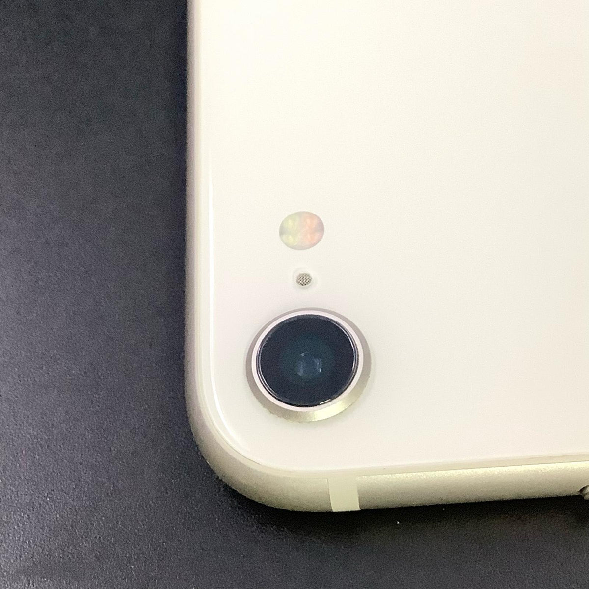 【最速発送】Apple iPhone iPhone SE（第3世代） 64GB スターライト au SIMフリー 白ロム【難有】 76%