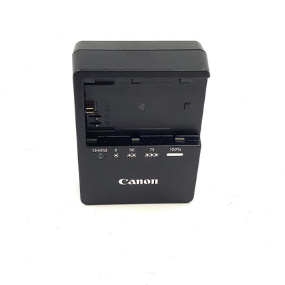 【全額返金保証】【最速発送】Canon リチャージブルバッテリーパック LP-E6N チャージャー付き 美品 動作確認済