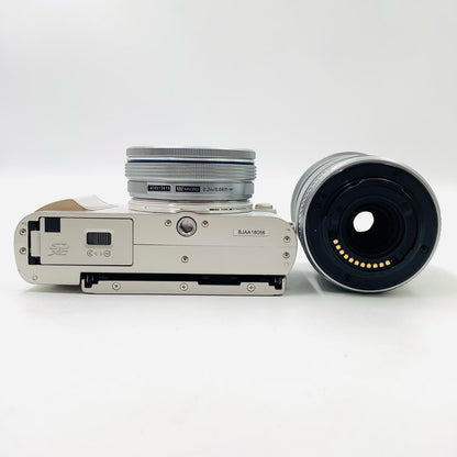 【全額返金保証】【最速発送】OLYMPUS デジタル一眼 PEN E-PL10 EZダブルズームキット [ホワイト] 美品 動作確認済