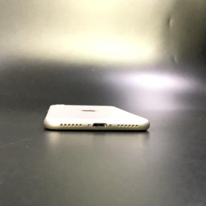 【全額返金保証】【最速発送】Apple iPhone iPhone SE（第3世代） 64GB スターライト SIMフリー 白ロム 動作確認済 83%