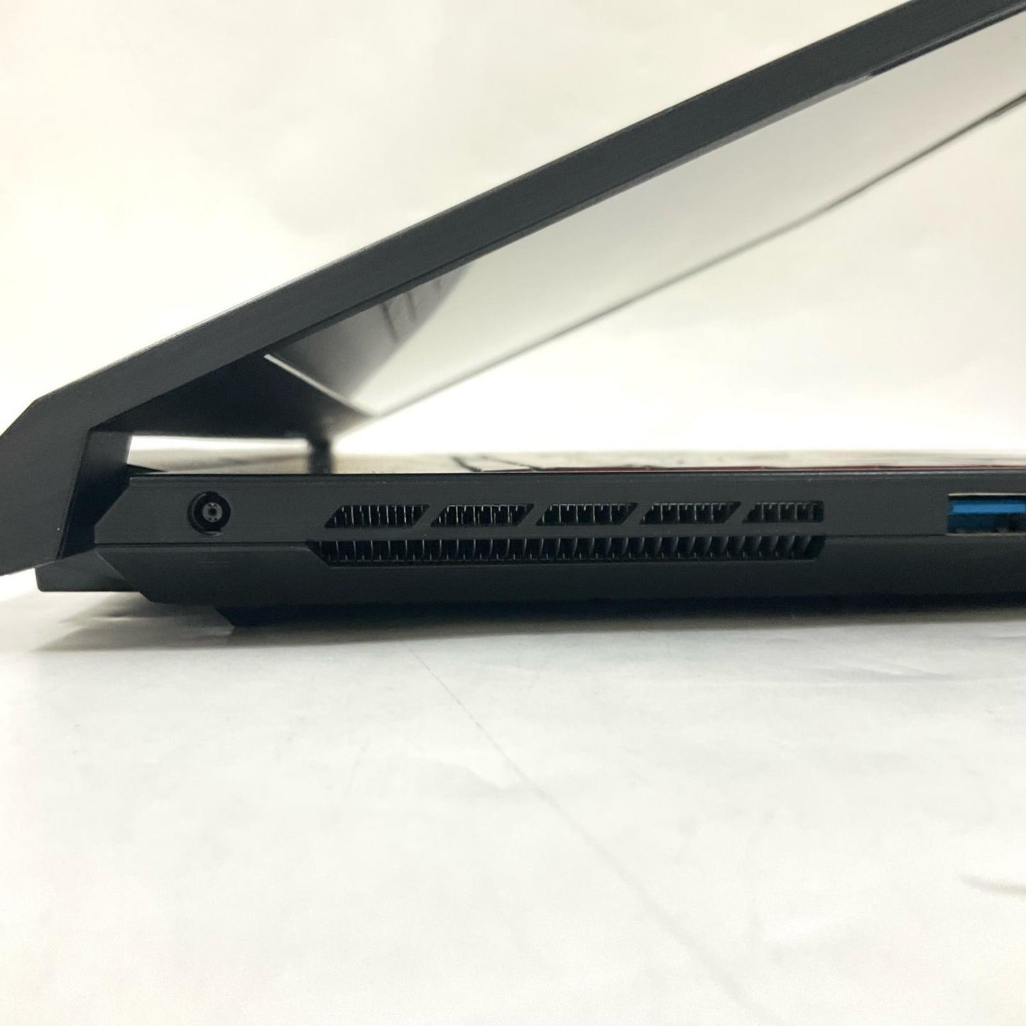 【全額返金保証】【最速発送】MSI GF Katana GF76 11UC i7-11800H 16GB M.2 SSD 512GB RTX 3050 Laptop 77.7% 動作確認済